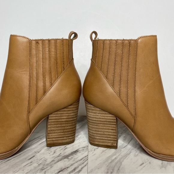 Marc Fisher Alva Brown Leather Heeled Bootie 5 1/2 M - Picture 8 of 14